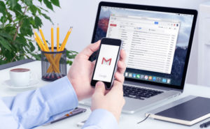 Come impostare una email per presentarsi a un'azienda